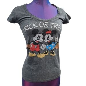 Disney Scoop Neck Halloween Mickey & Minnie Baby Tee Gray Size Small Q17